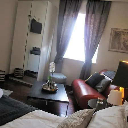 Sofia - Old Town Quiet Oasis With Free Parking Appartement
