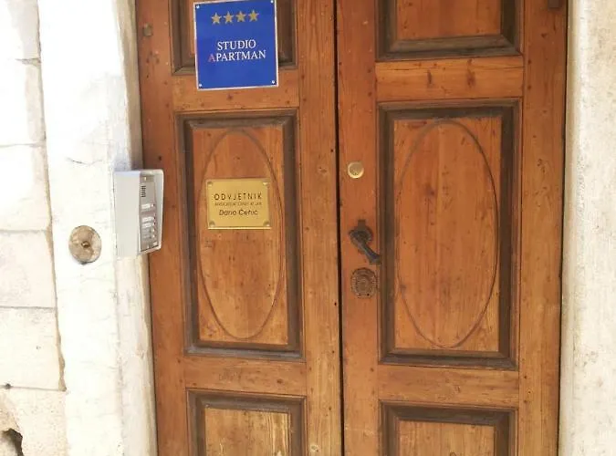 Sofia - Old Town Quiet Oasis With Free Parking Apartament Poreč