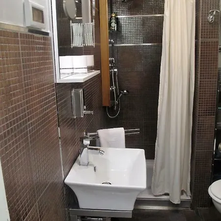 Sofia - Old Town Quiet Oasis With Free Parking * Πόρετς