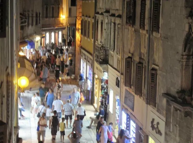 Sofia - Old Town Quiet Oasis With Free Parking Appartement