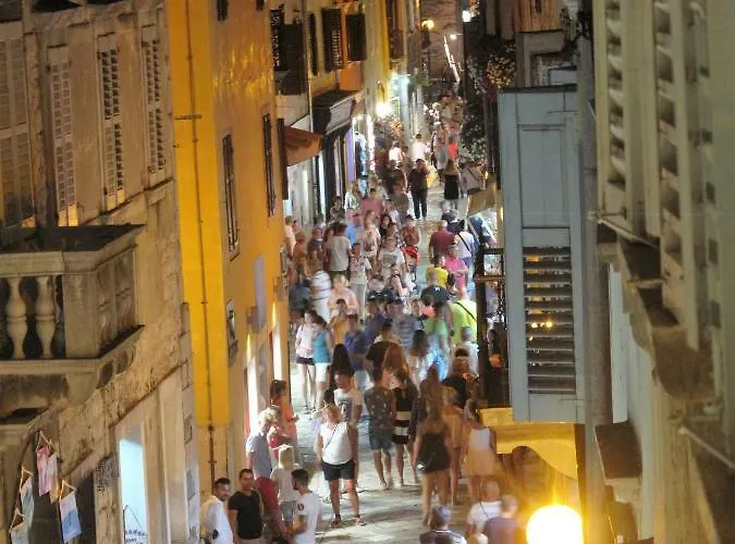 Sofia - Old Town Quiet Oasis With Free Parking Διαμέρισμα